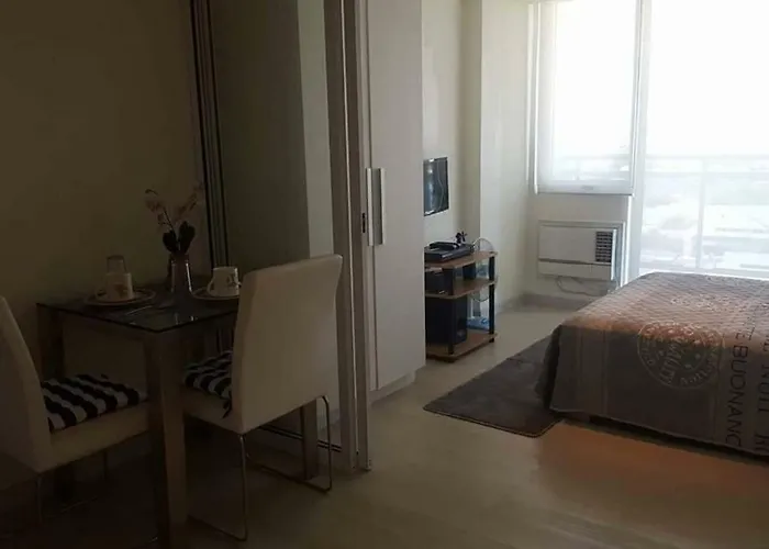 Apartahotel Azure Urban Residences Manila